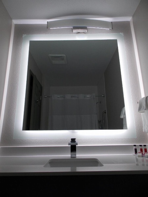 Super 8 by Wyndham Santa Cruz/Beach Boardwalk East image 19